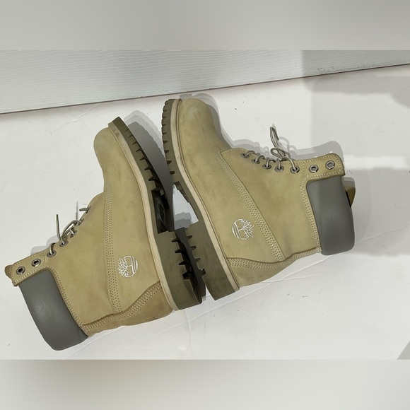 Timberland Boots - Picture 9 of 13